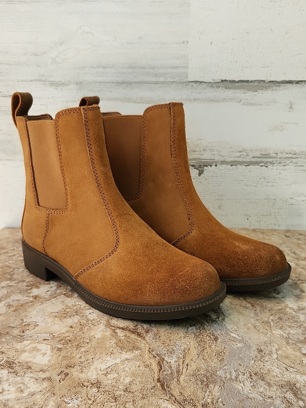 NWOT KODIAK BRIA SUEDE WATERPROOF BOOT